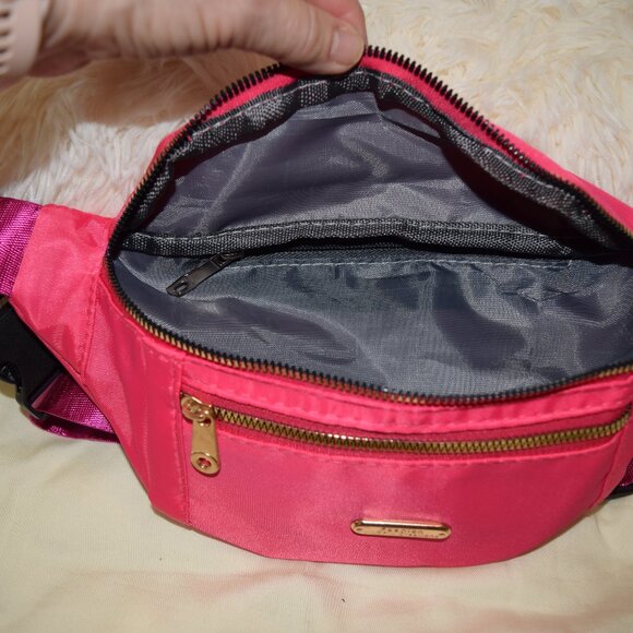 FREE~Fuschia Belt Bag New - Picture 4 of 6